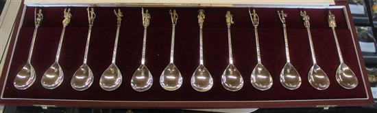 Cased set 12 silver Tichborne spoons